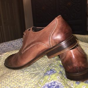 Kenneth Cole Oxford shoes